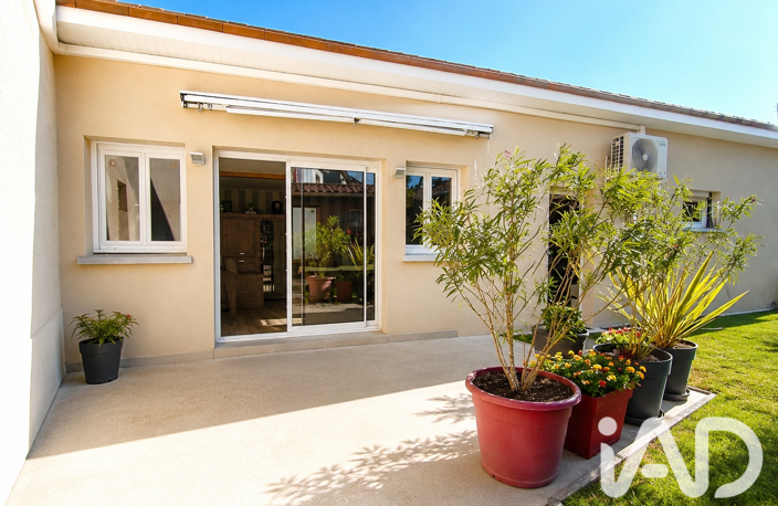 Vente Maison/villa 8 pièces — photo 2
