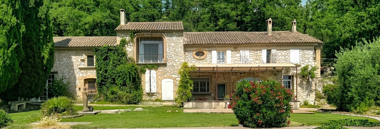 Maison 11 Pièces 370 m² à vendre à Cadenet (84160)