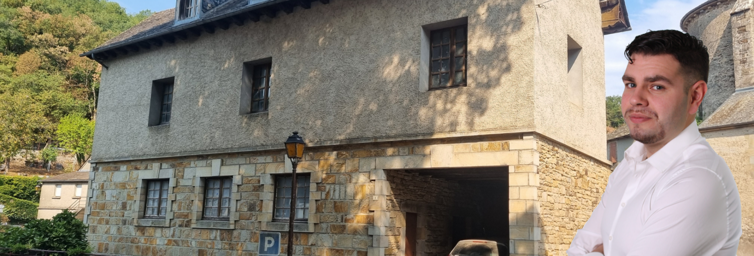 Immeuble  330 m² à vendre à Coupiac (12550)