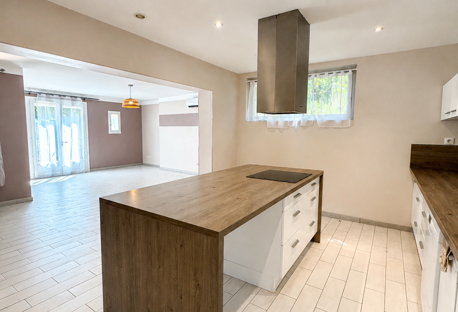 Vente Maison/villa 11 pièces — photo 1