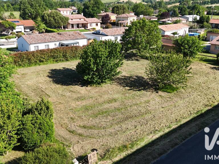 Vente Terrain 650 m&sup2; — photo 1
