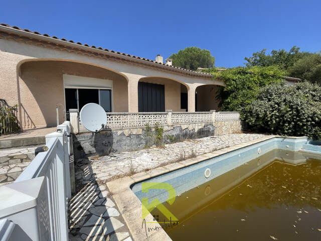 VILLA A RENOVER — photo du bien