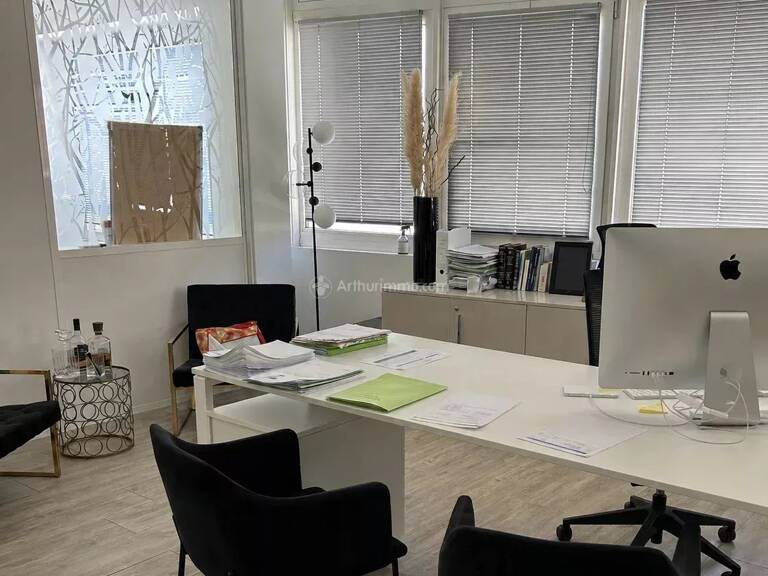 À louer – Très beau plateau de bureaux de 100 m² – Villeurbanne Charpennes / Limite Lyon 6ᵉ — photo 1