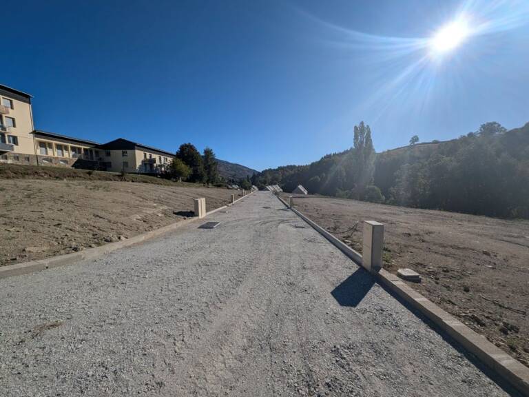 Terrain — photo 1