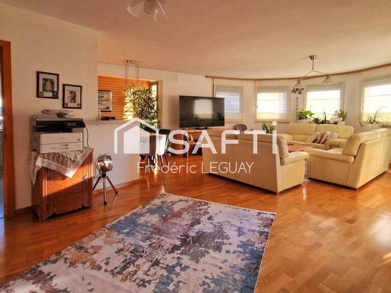 Bel appartement avec grand séjour et balcon orientés sud — photo 1