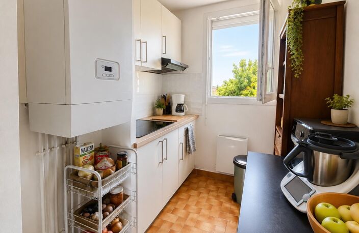 T2 avec terrasse, vue dégagée et parking — photo 4