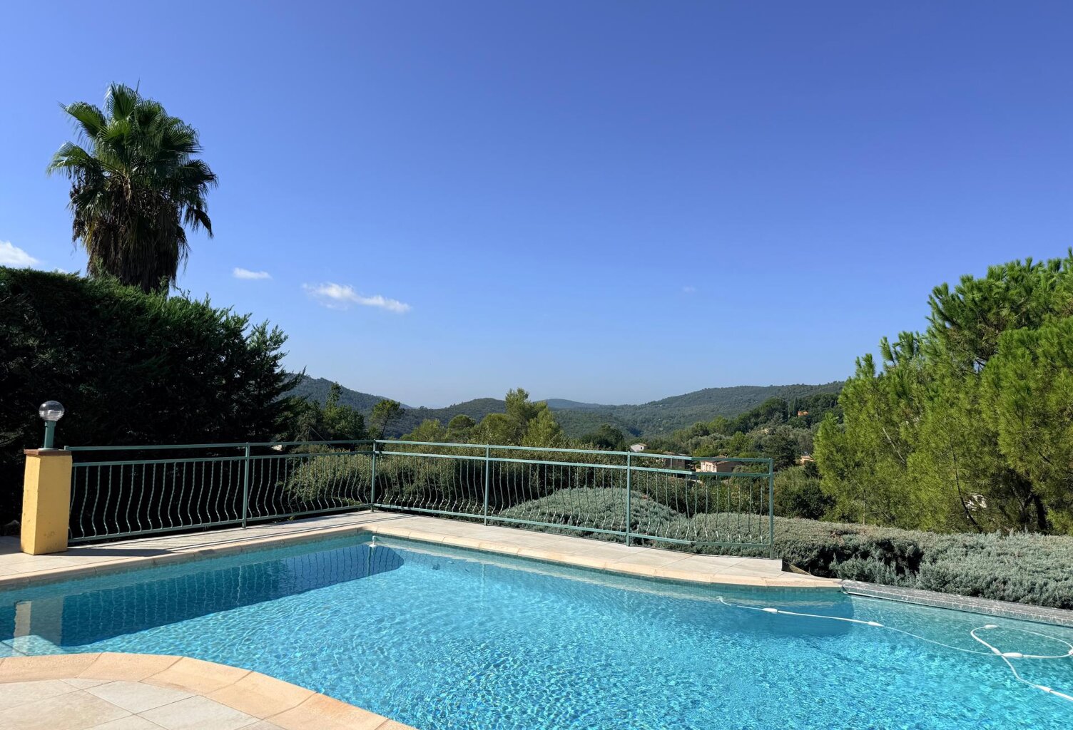 Villa de 168m2 avec vue sur les collines au Tignet — photo 1