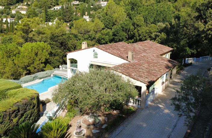 Villa de 168m2 avec vue sur les collines au Tignet — photo 3