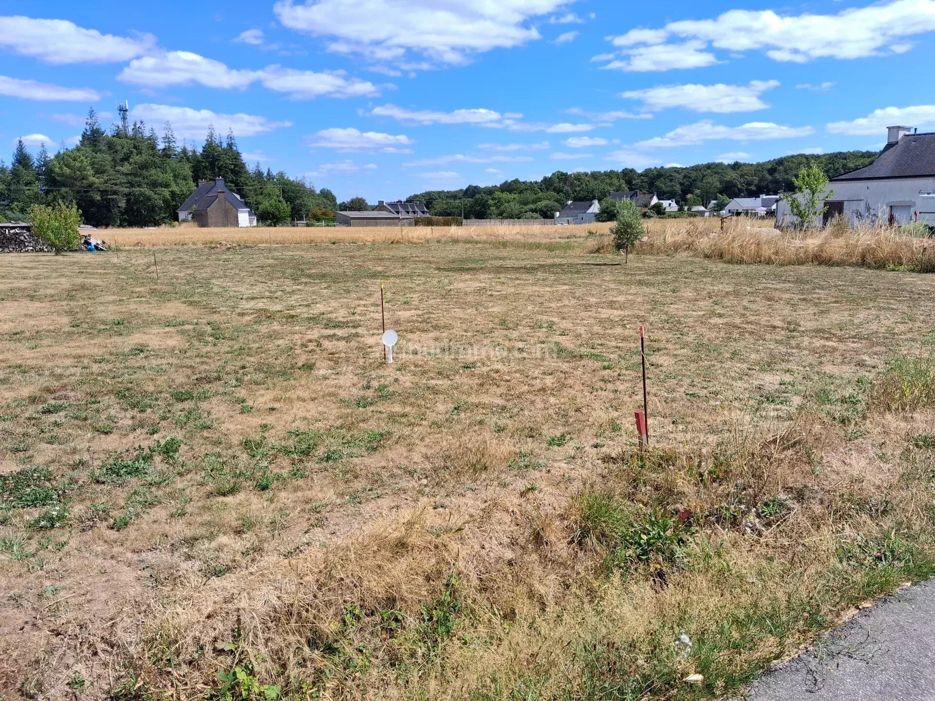 Vente Terrain 668 m2 à Camors · 76 680 €