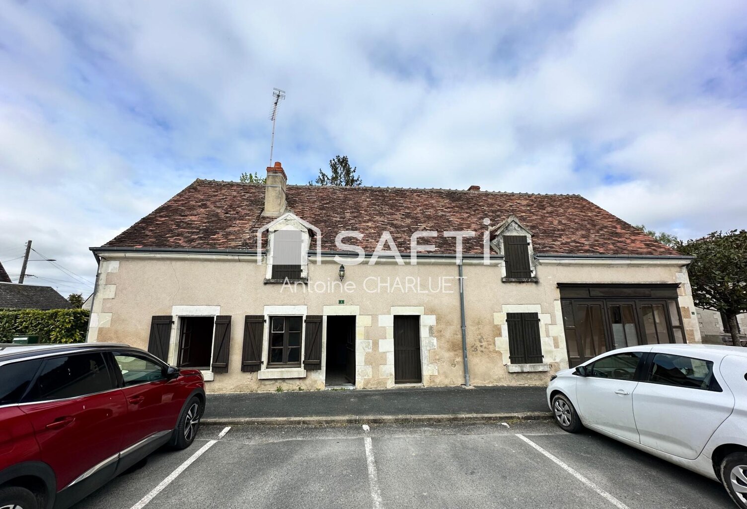 Maison avec beau potentiel locatif. — photo 1
