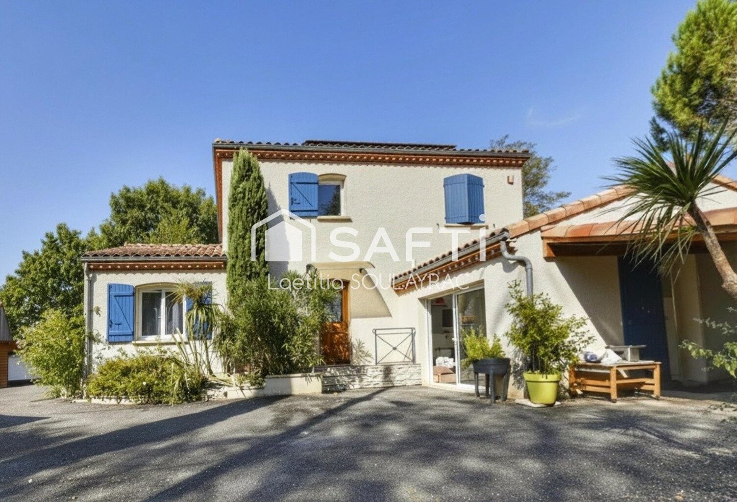 Maison de 150 m² avec piscine, garage, terrain clos... — photo 1
