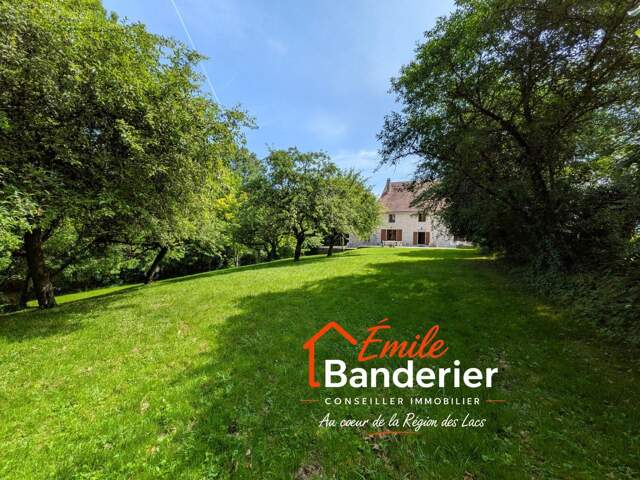 Maison 6 pièces 234 m² proche des lacs — photo du bien