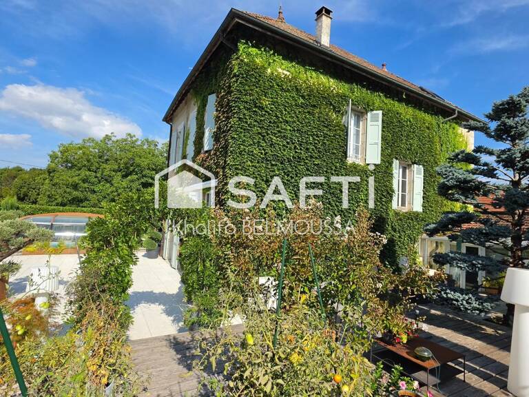 Propriété de caractère de 279 m² avec piscine couverte et espace bien-être — photo 1
