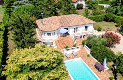 Maison de charme de 209m2 avec piscine et vue dominante sur les hauteurs d'Agen — photo du bien