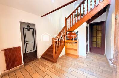 Maison 217 m2, RER E à 500 m, fort potentiel — photo du bien
