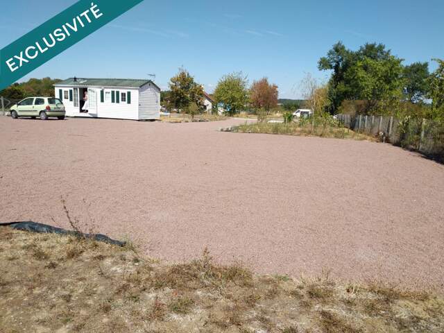 Terrain constructible viabilisé (eau et électricité déjà présents sur plusieurs secteurs du terrain) — photo du bien
