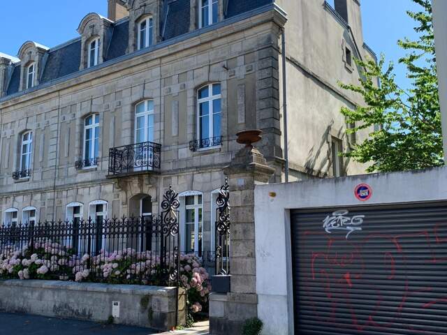 MAISON BOURGEOISE EN CENTRE VILLE — photo du bien