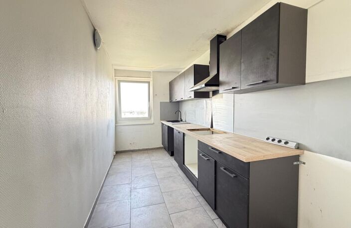 LUMINEUX T5 DE 90m2 — photo 3