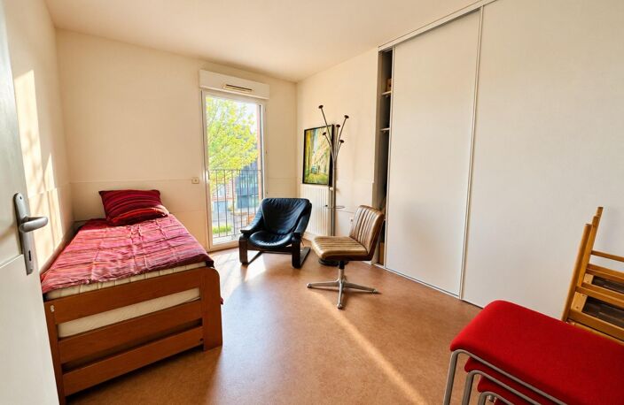 RENNES T4 lumineux avec parking et balcon METRO — photo 2