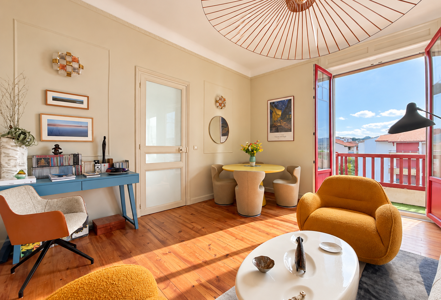 MAGNIFIQUE T2 BIS/T3 RENOVE DE 64M2 COEUR DE PLAGE — photo 1