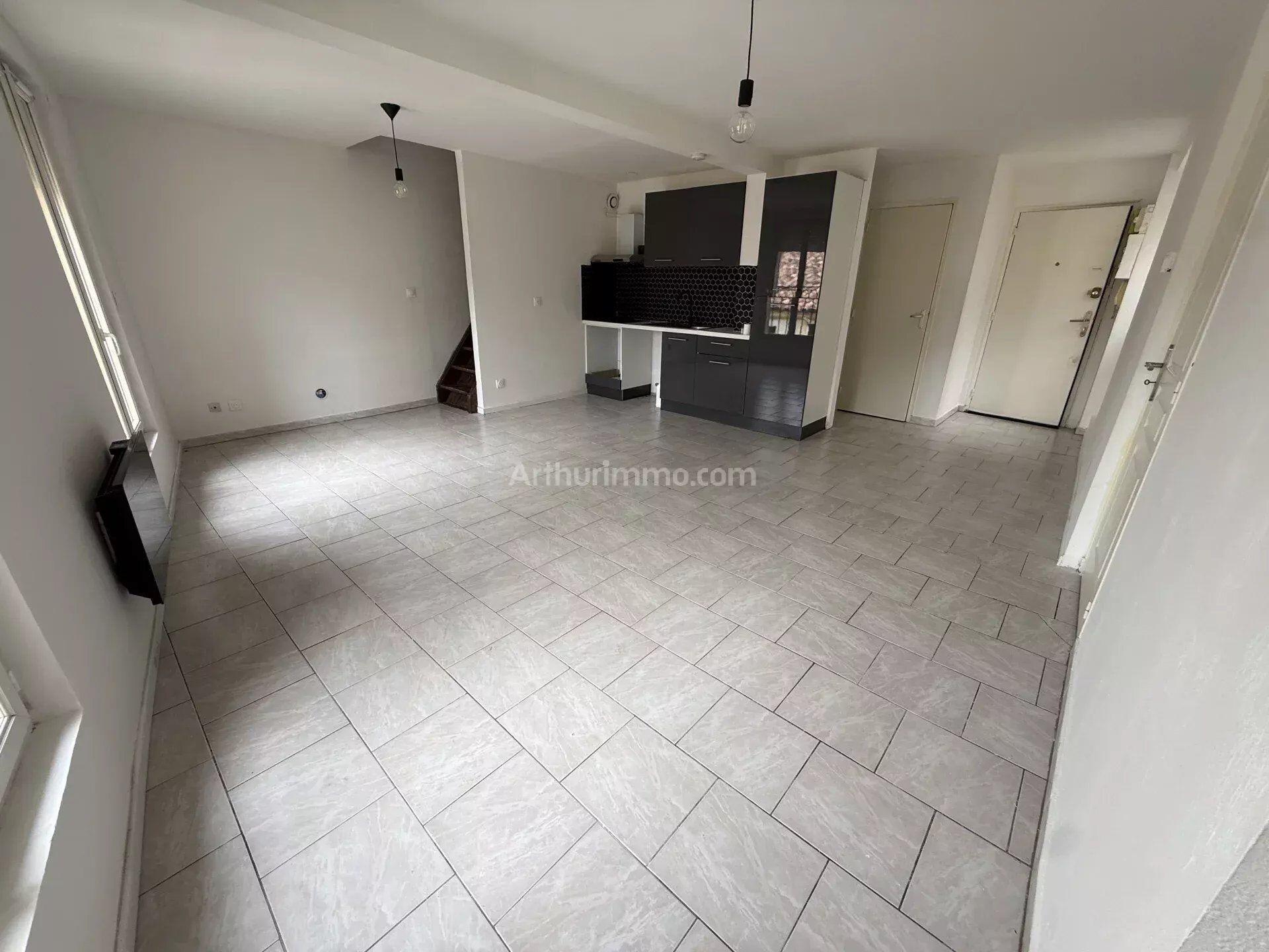 Appartement 3 pièces 70 m² · à Lodève · 70 m² · 640 €