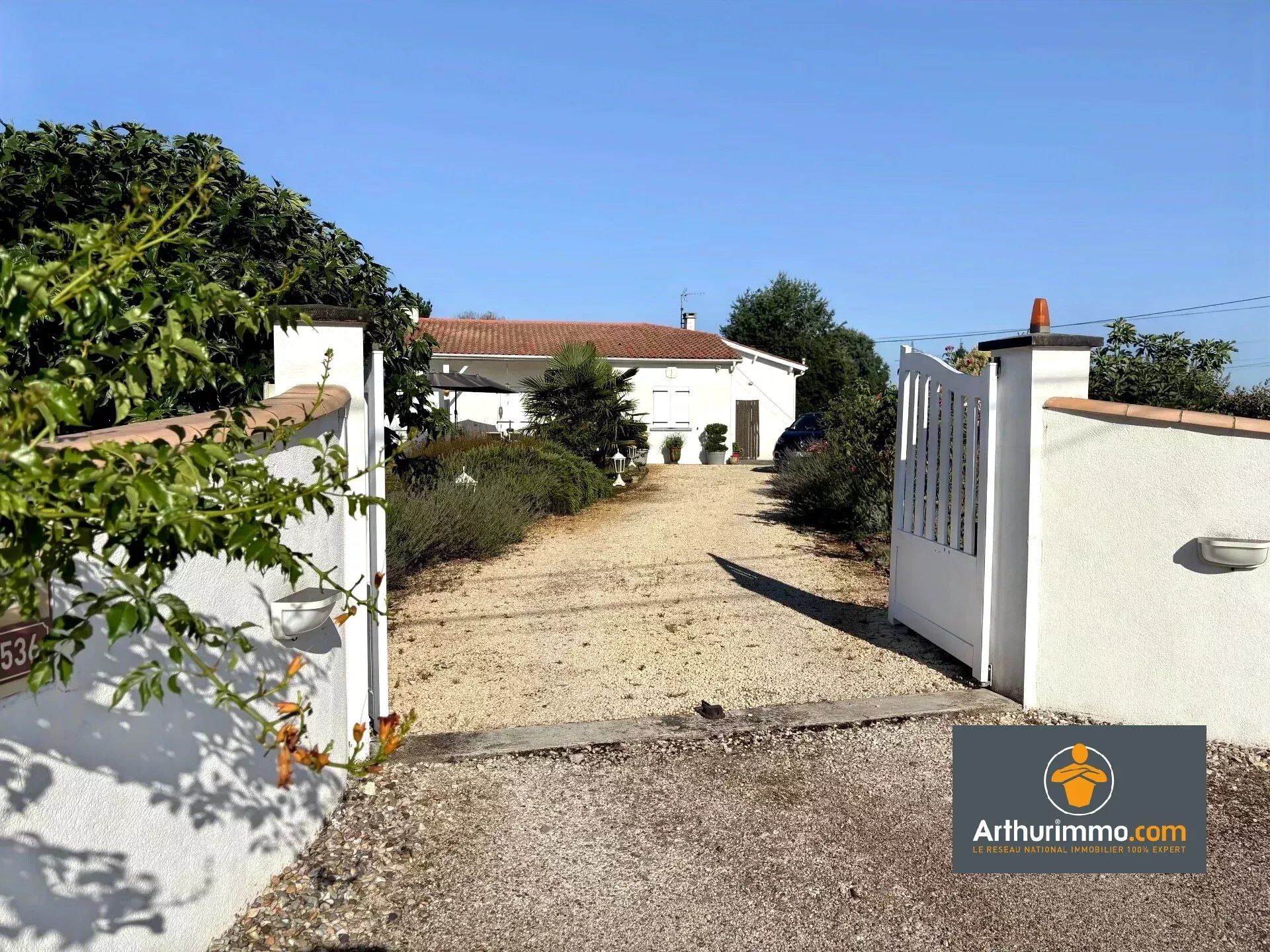 Maison 6 pièces 150 m² · à Sainte-Livrade-sur-Lot · 150 m² · 245 000 €