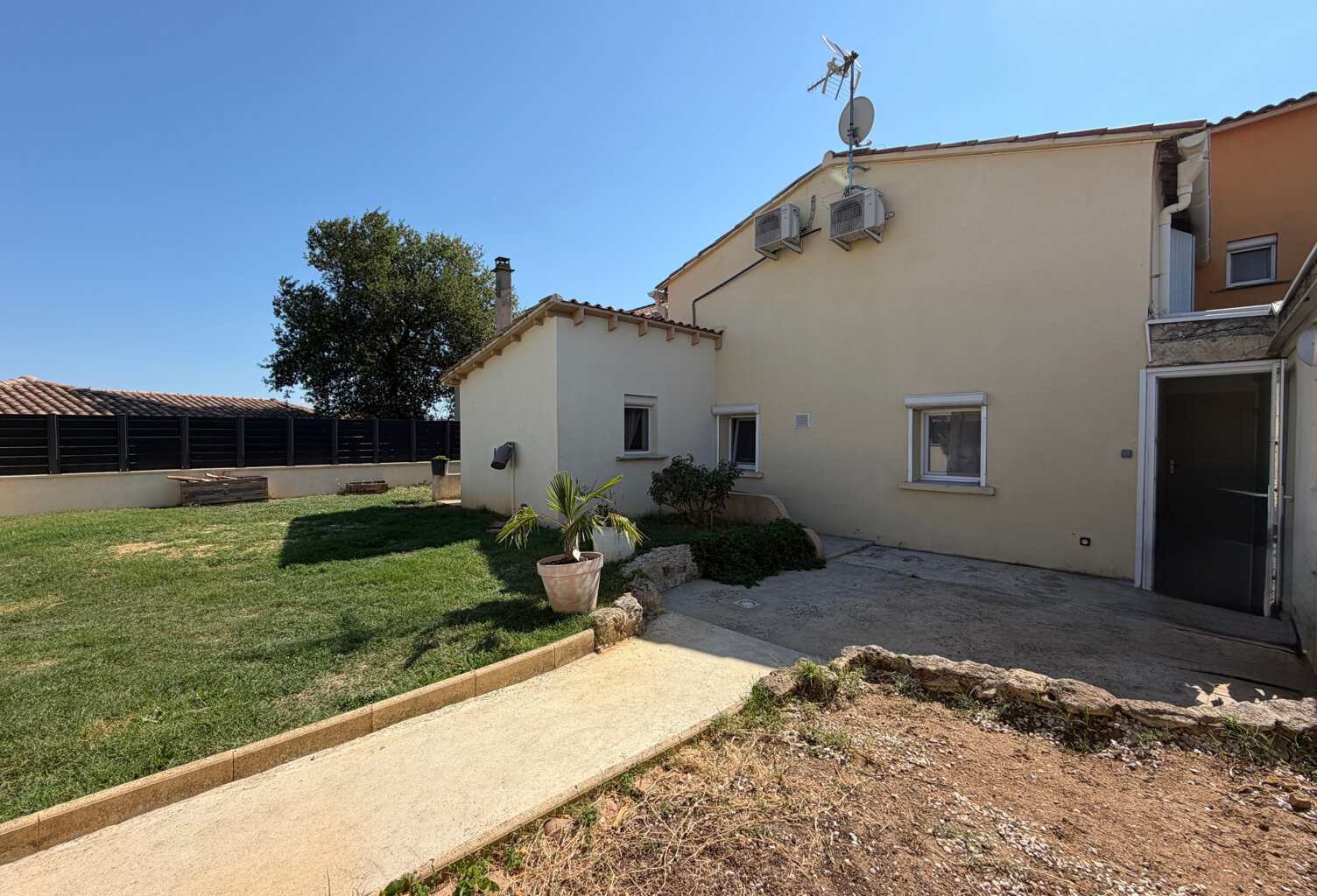 Maison avec terrain constructible de 577m2 — photo 1