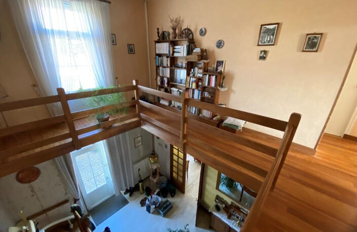 ST YZAN DE SOUDIAC MAISON 5 CHAMBRES — photo 2