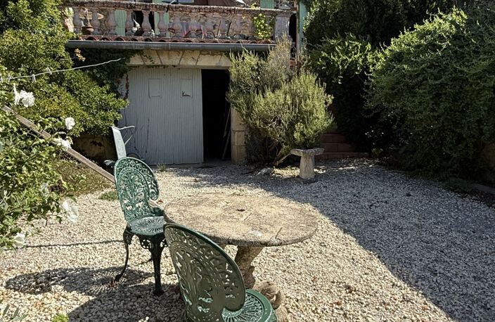   — photo 2