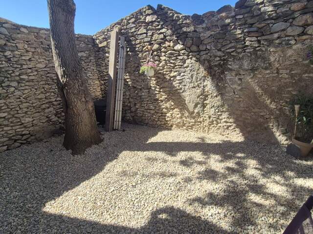 Maison de village Avec cour et terrain non attenant — photo du bien