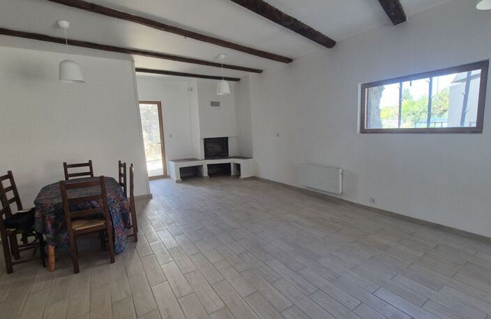 Maison de village Avec cour et terrain non attenant — photo 3