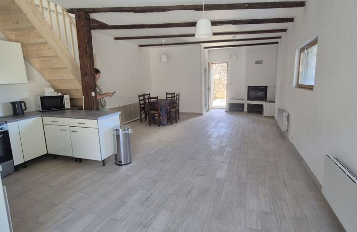 Maison de village Avec cour et terrain non attenant — photo 4