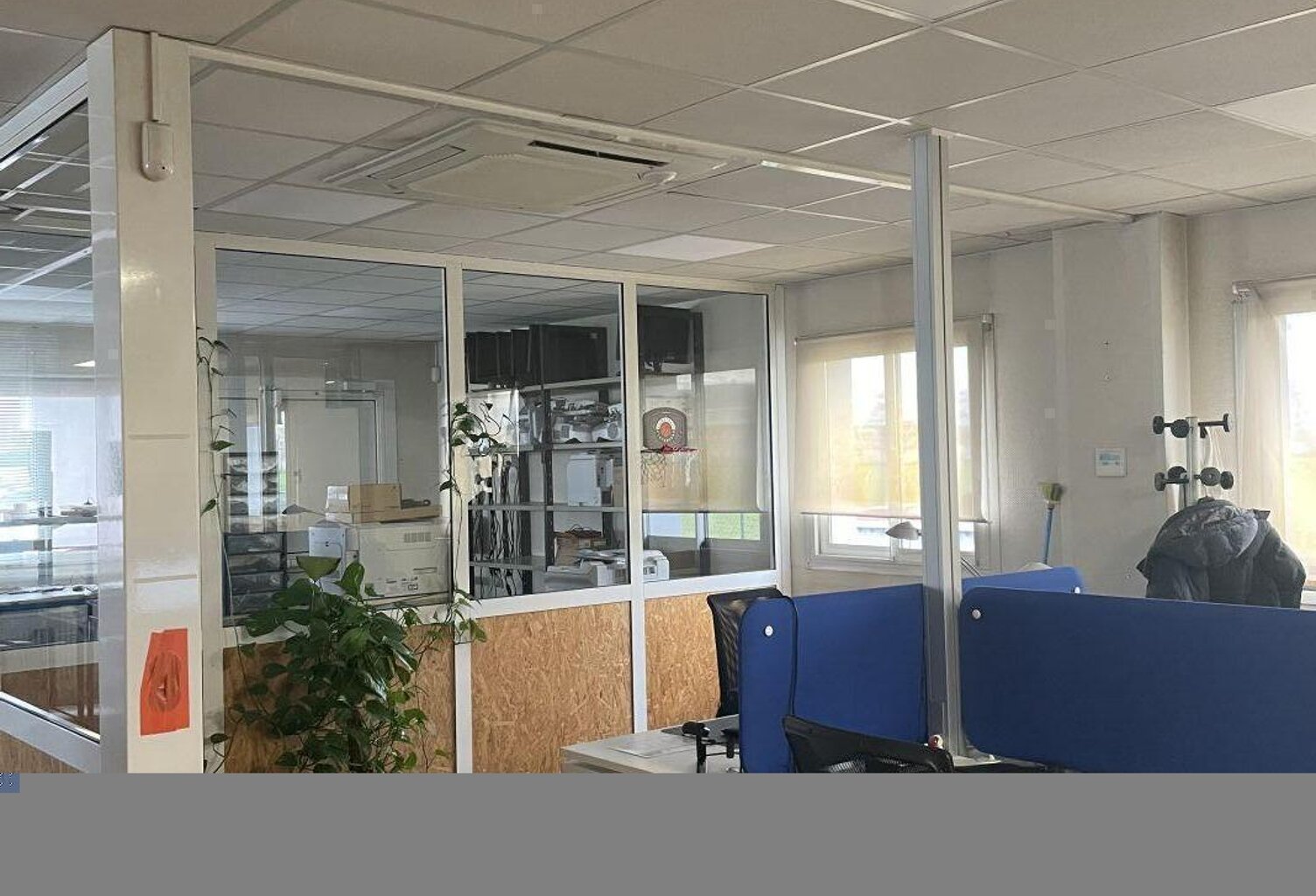 Local commercial Bureau — photo 1