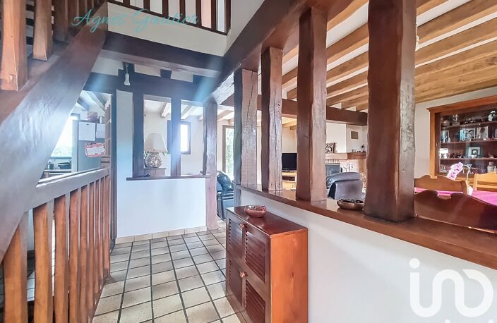 Vente Maison/villa 8 pièces — photo 2