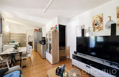 Appartement Roquebrune Sur Argens 2 pièces 33 m2 avec cour extérieure de 70 m2 — photo du bien