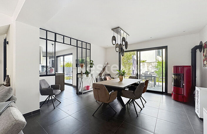 GOUVIEUX CENTRE, MAISON D'ARCHITECTE-TOIT PLAT 135 M² HABITABLES -JARDIN — photo 5