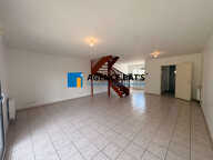 Pavillon T5 garage et jardin — photo 4