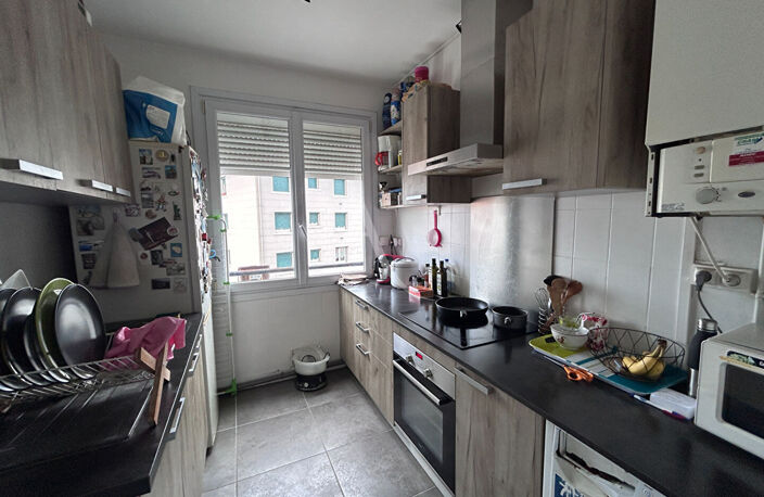 Bizanos Appartement 3 chambres,2 places de stationnement et garage,cave — photo 2