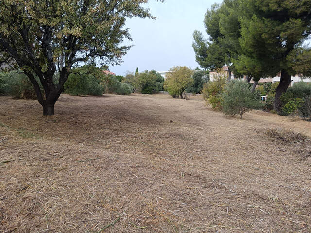 Allauch TERRAIN  2 constructions — photo du bien