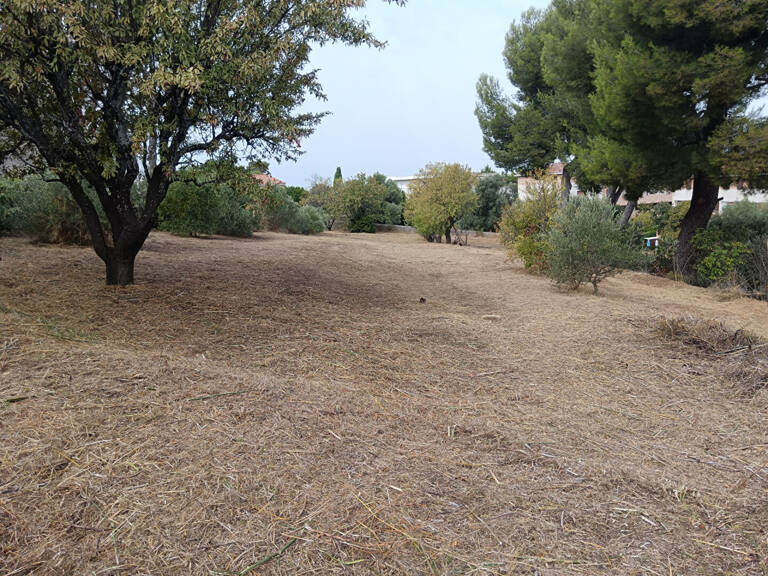 Allauch TERRAIN  2 constructions — photo 1