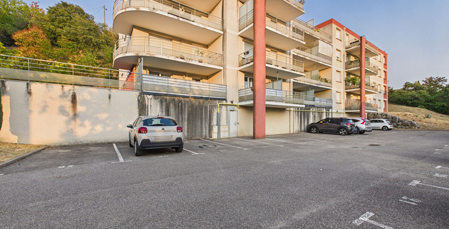 Appartement récent T3 - 56 m2  avec terrasse, garage et cave — photo 1