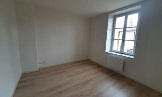 Appartement 3 Pièces 58 m² à louer à Oizon (18700)