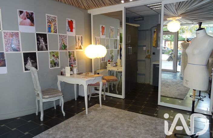 Vente Local commercial 34 m&sup2; — photo 2