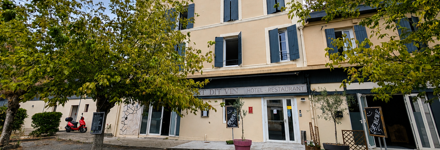 Commerce  400 m² à vendre à Saint-Aigulin (17360)