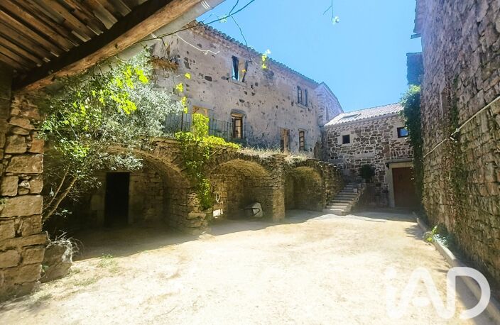 Vente Maison/villa 7 pièces — photo 2