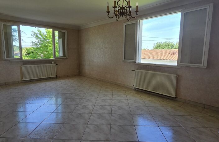 Vente Maison/villa 7 pièces — photo 2