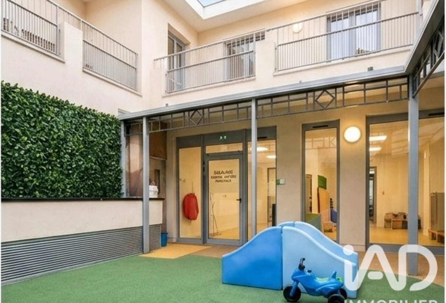 Vente Boutique/Local commercial 490 m&sup2; — photo 1