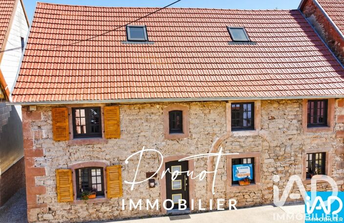 Vente Maison/villa 8 pièces — photo 2