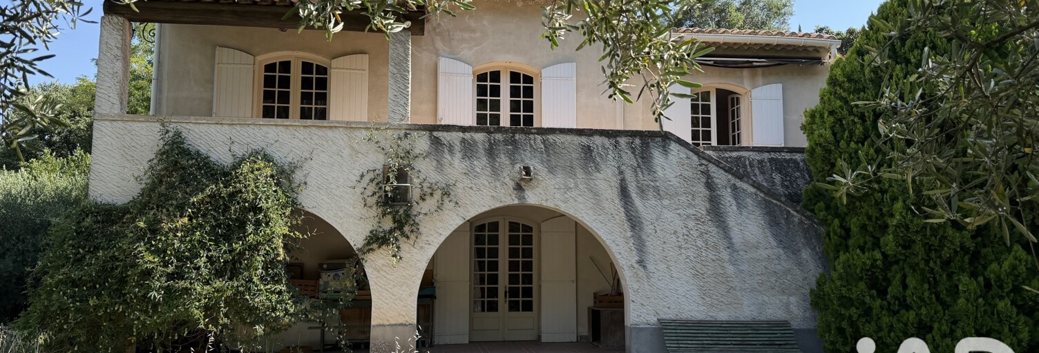 Maison 8 Pièces 203 m² à vendre à Barbentane (13570)