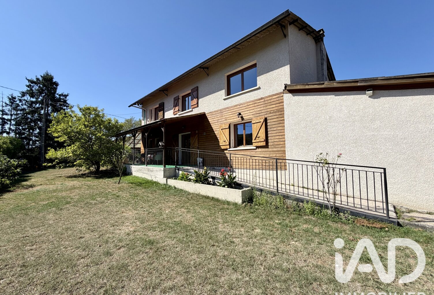 Vente Maison/villa 8 pièces — photo 1